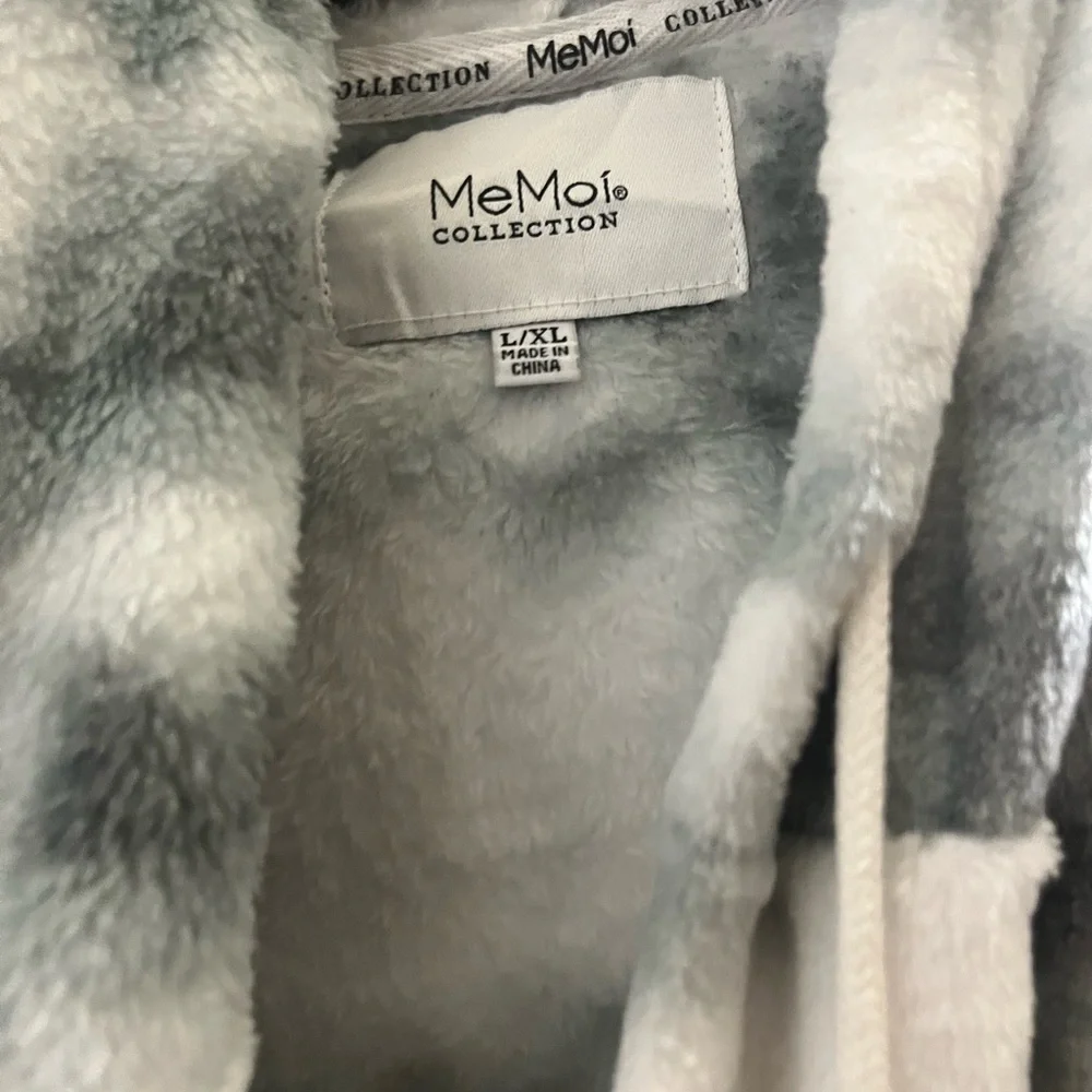 MeMoi Plush Hooded Robes - Picture 3 of 7